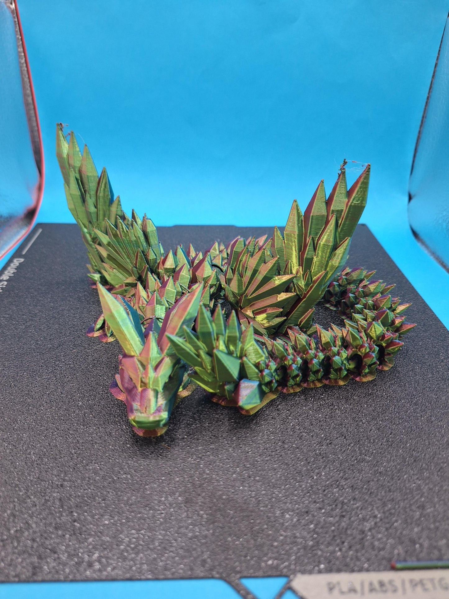 Magic 3-Colored Crystal Dragon 3D Printed Desk Decor Rainbow Fidget Toy Stress Relief Fantasy Bookshelf