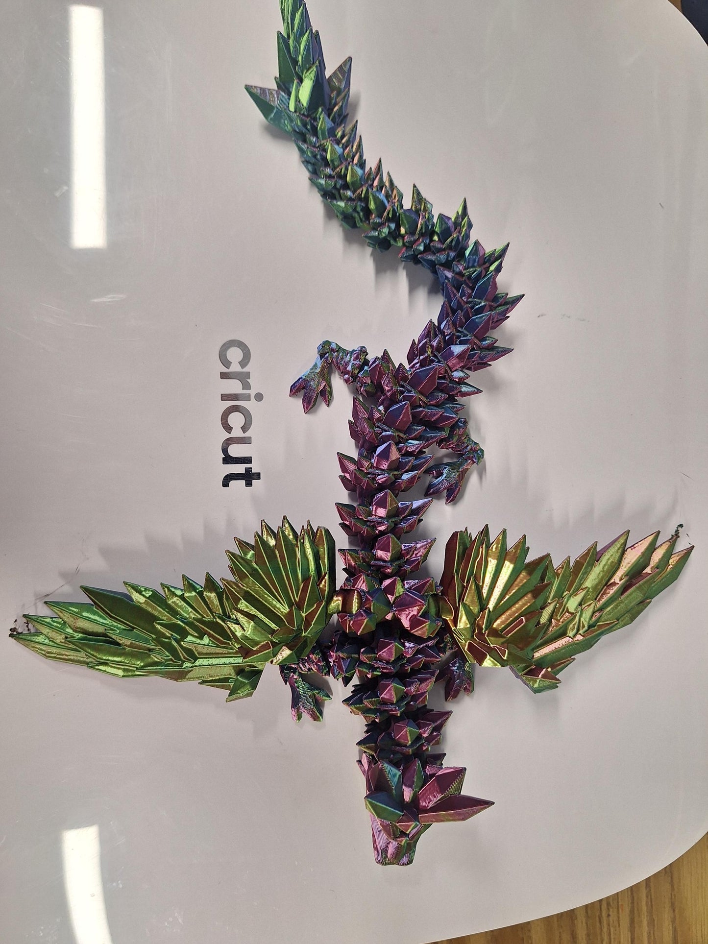 Magic 3-Colored Crystal Dragon 3D Printed Desk Decor Rainbow Fidget Toy Stress Relief Fantasy Bookshelf