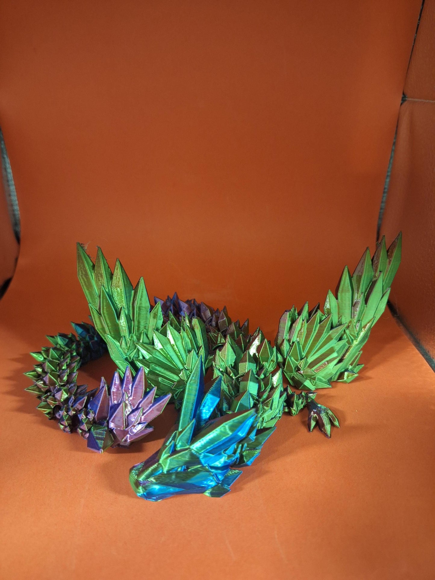 Magic 3-Colored Crystal Dragon 3D Printed Desk Decor Rainbow Fidget Toy Stress Relief Fantasy Bookshelf