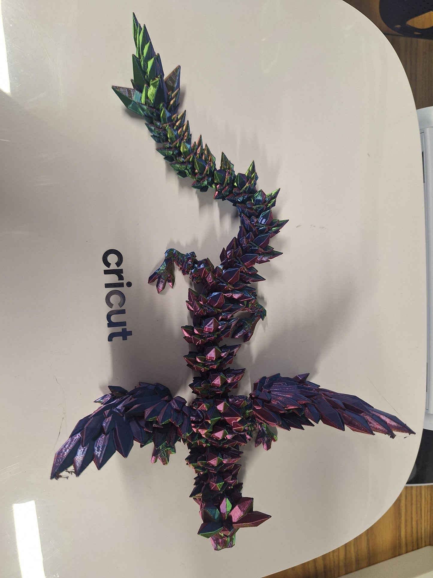Magic 3-Colored Crystal Dragon 3D Printed Desk Decor Rainbow Fidget Toy Stress Relief Fantasy Bookshelf